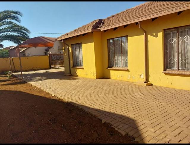 3 BEDROOM HOUSE FOR SALE IN SOSHANGUVE VV